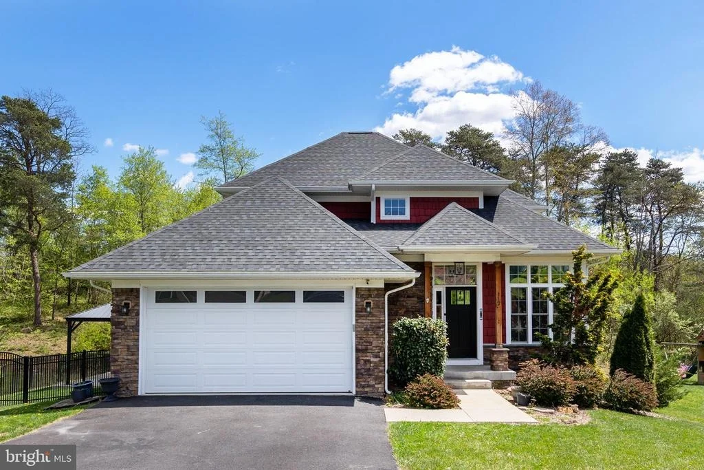 Photo of 112 COLONIAL DRIVE