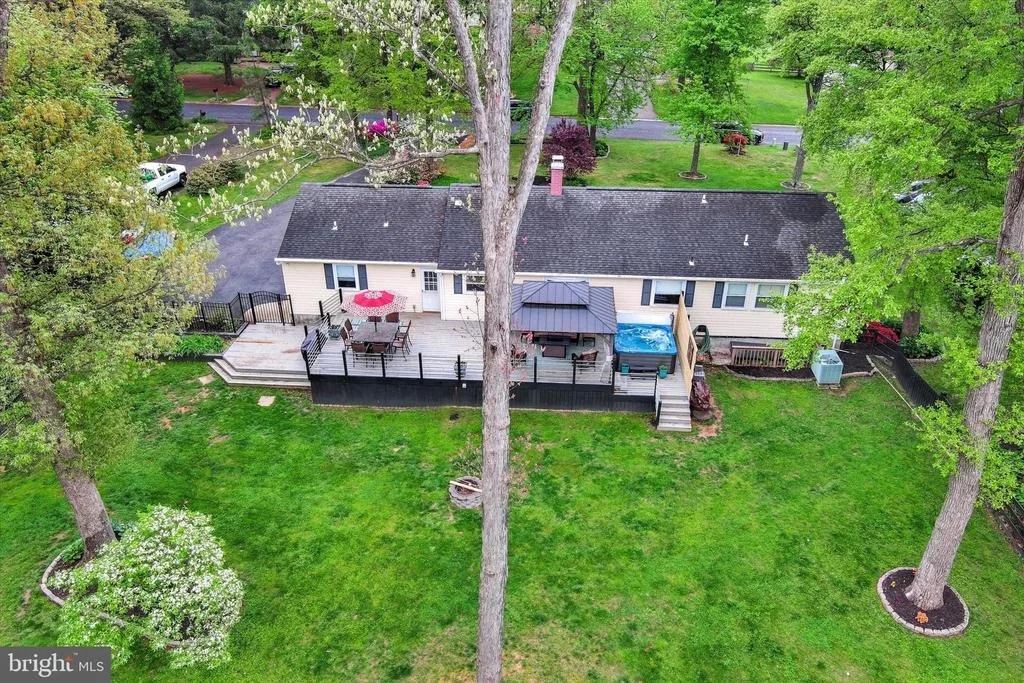 Photo of 4296 WOLF HILL DRIVE