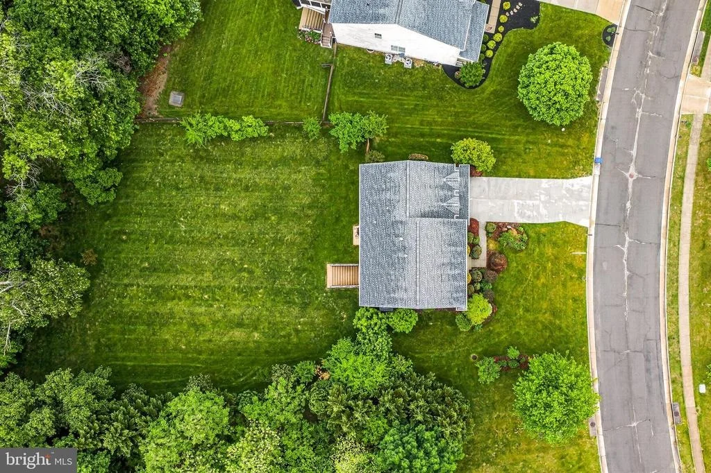 Photo of 25825 SPRING FARM CIRCLE