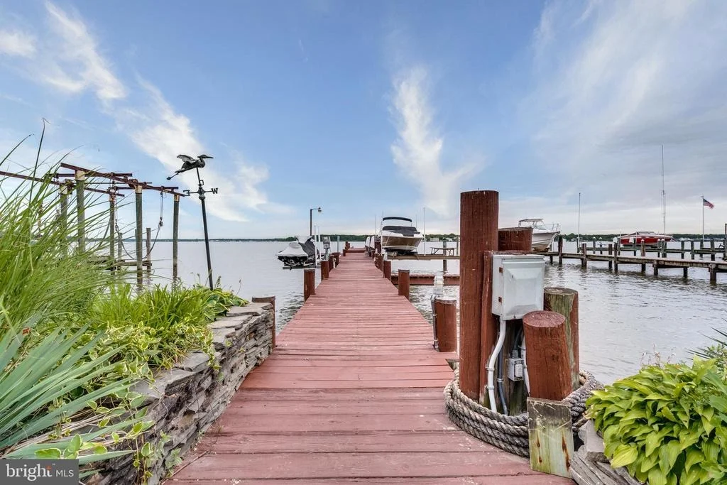 Photo of 7006 RIVER DRIVE ROAD