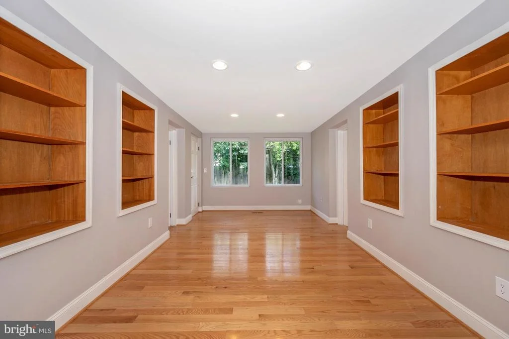 Photo of 1306 LEISTER DRIVE