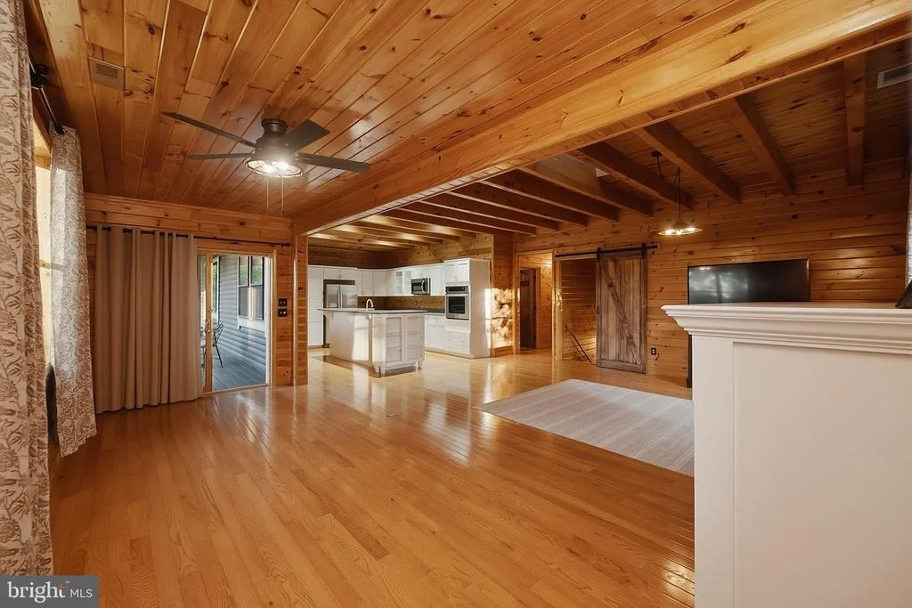 Photo of 253 GLEANINGS DRIVE