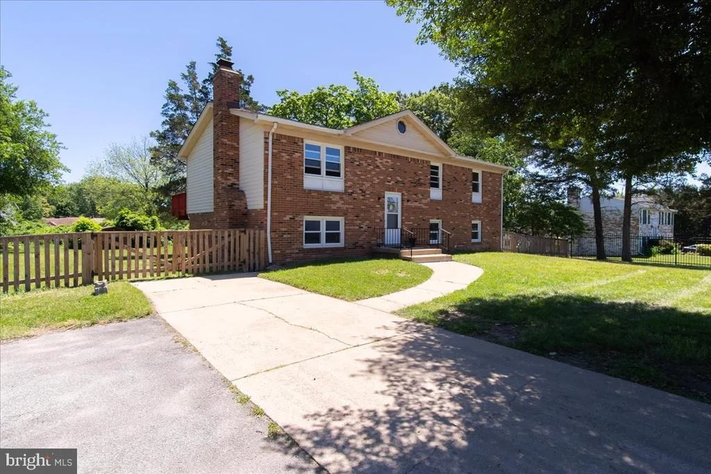 Photo of 8004 MALCOLM ROAD