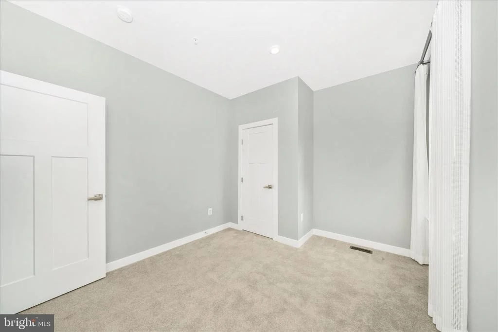 Photo of 904 MIDBROOK LN LANE