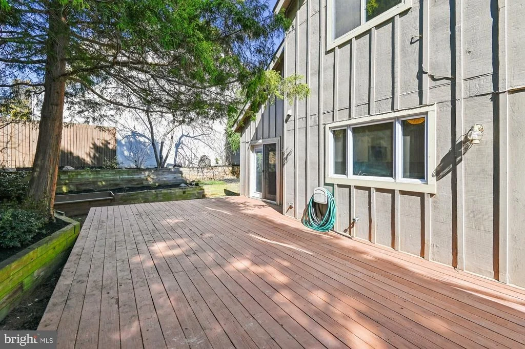 Photo of 5106 THUNDER HILL ROAD