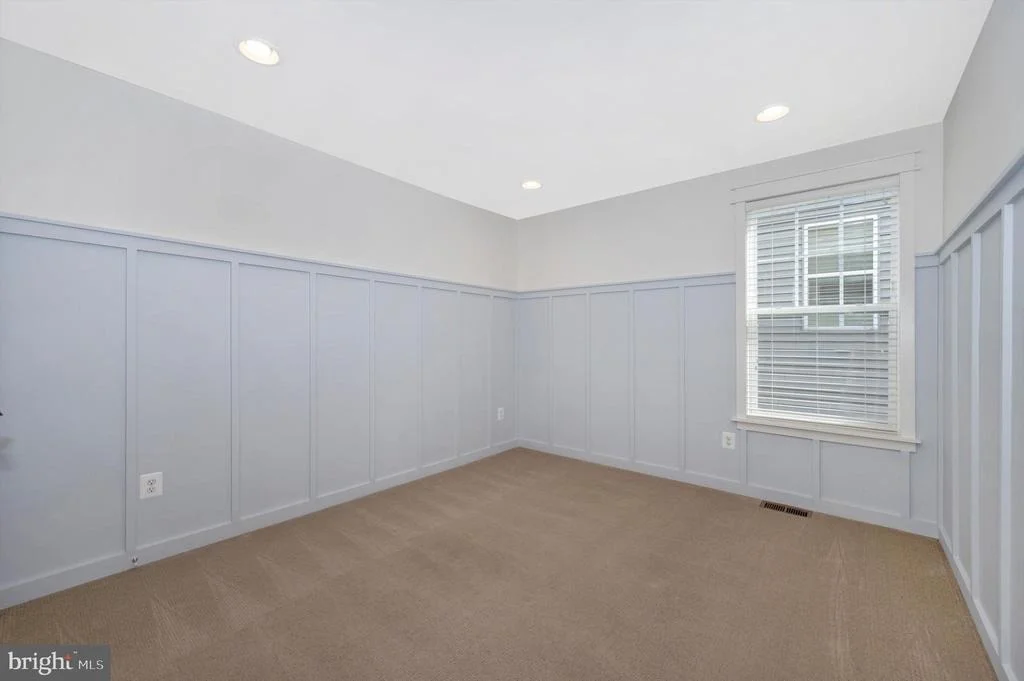 Photo of 8420 CLIFFVIEW LANE