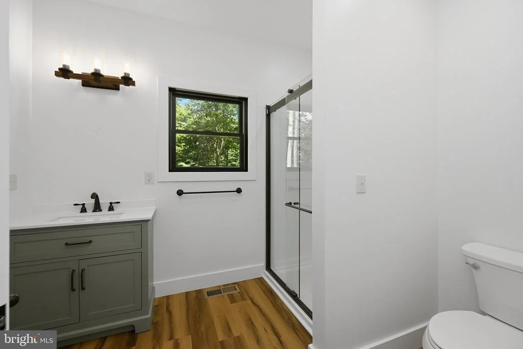 Photo of 15 BYRAN DR