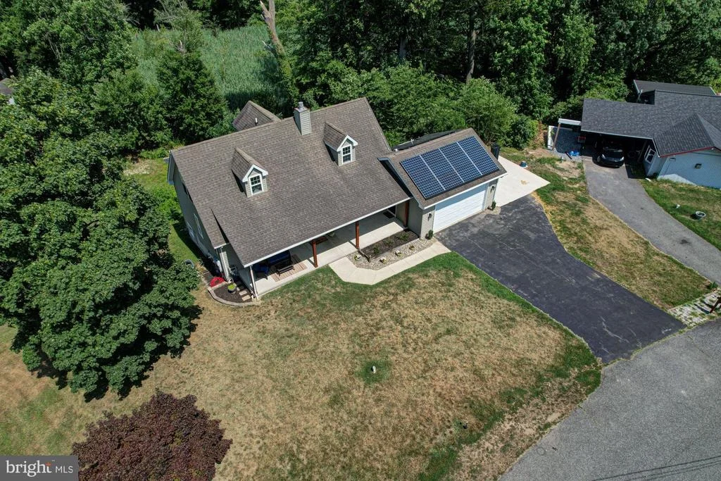 Photo of 119 N MEADOW DRIVE