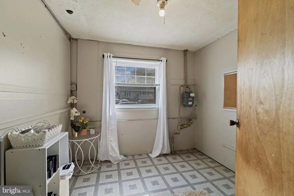 Photo of 111 E HEMMINGS WAY