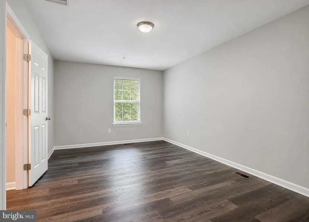 Photo of 976 JOHNSWOODS ROAD
