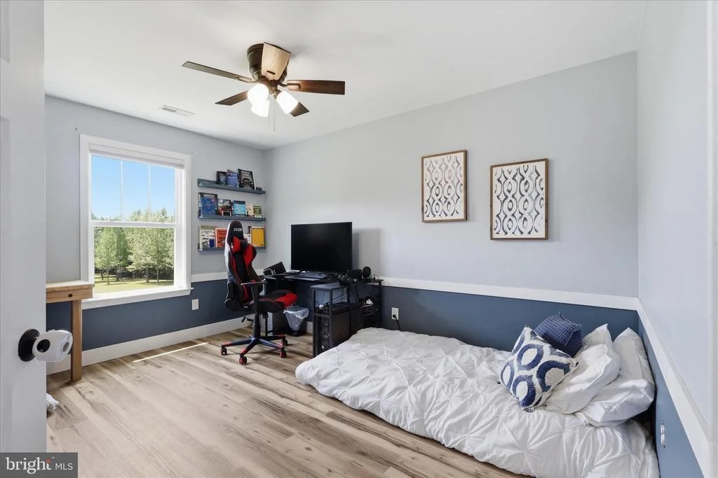 Photo of 9404 ROBERT E LEE DRIVE
