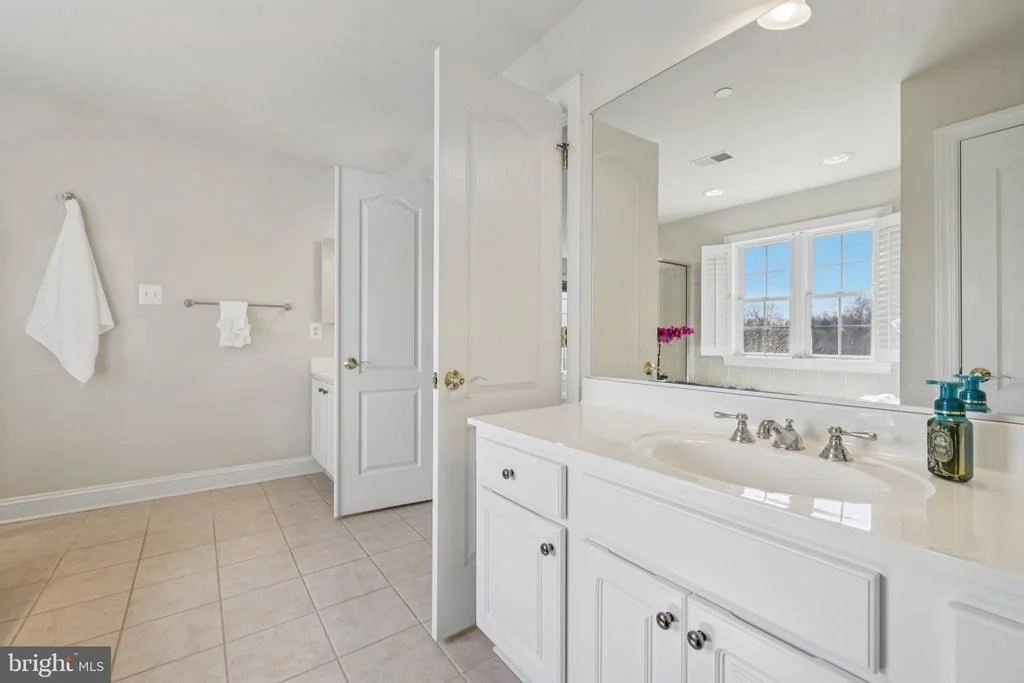 Photo of 1702 FIELDBROOK LANE
