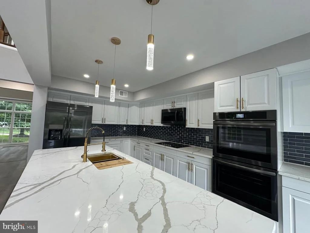 Photo of 43997 NEEDMORE COURT