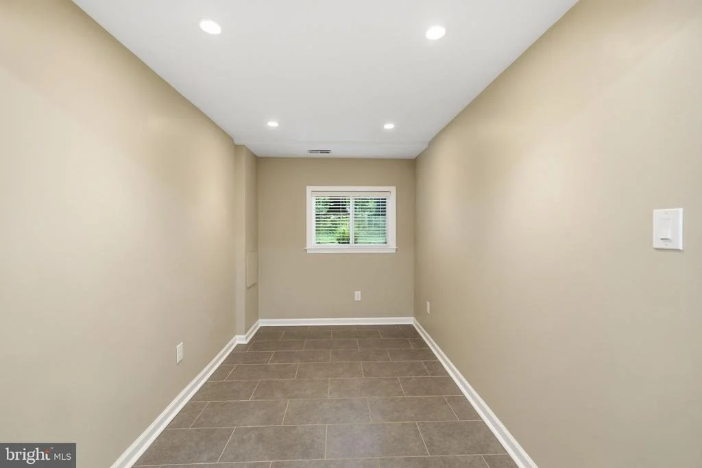 Photo of 7371 CROWN LANE