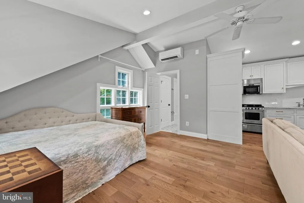 Photo of 7807 OVERBROOK ROAD