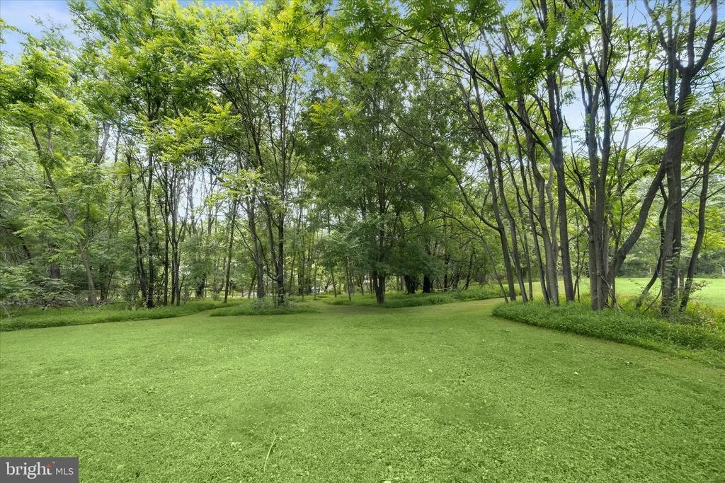 Photo of 2319 BRADDOCK ROAD