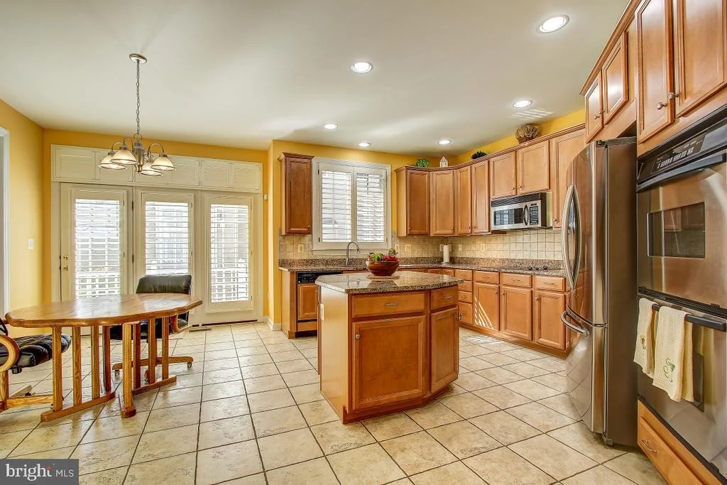 Photo of 6 GLEN EAGLES COURT