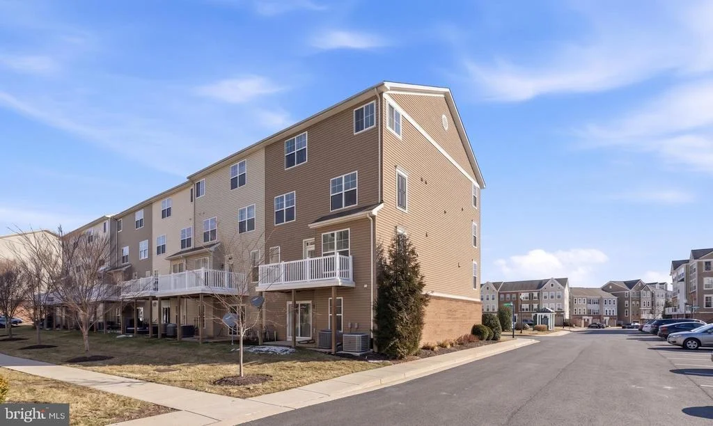 Photo of 5902 FORUM SQUARE
