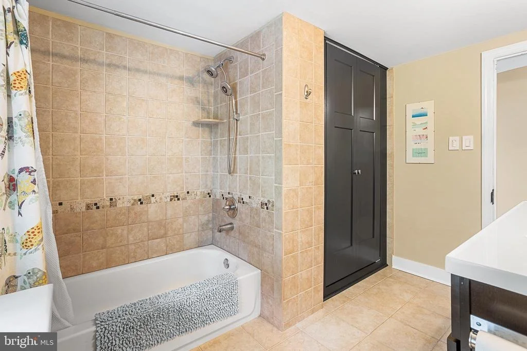 Photo of 211 EDGEWOOD AVENUE