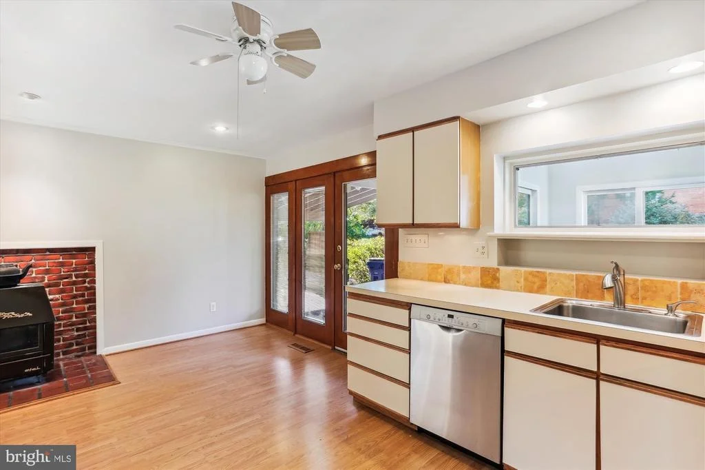 Photo of 816 OLIVE DRIVE