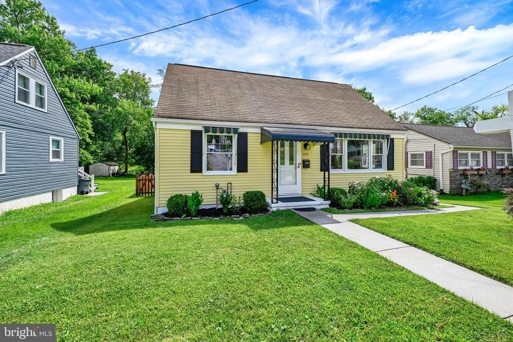 Photo of 634 LONGVIEW