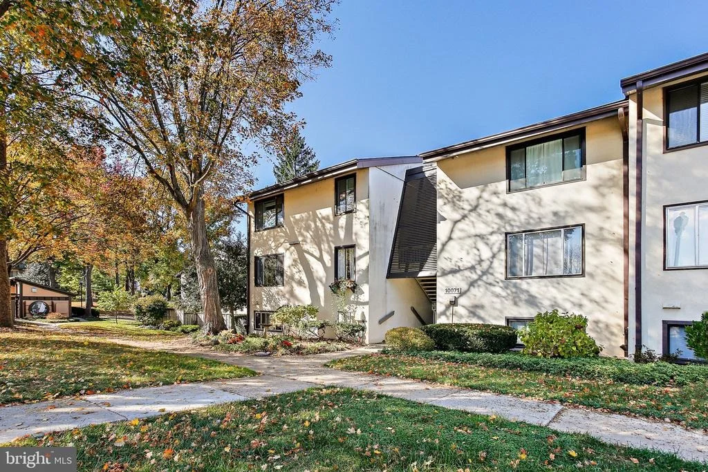 Photo of Unit 1 at 10071 WINDSTREAM DRIVE