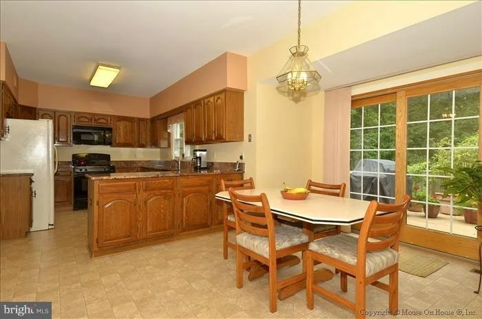 Photo of 608 SILVERSTONE COURT