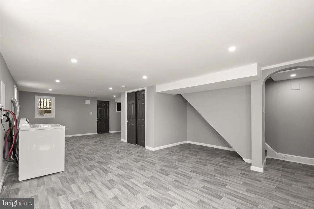 Photo of 750 CHARING CROSS ROAD