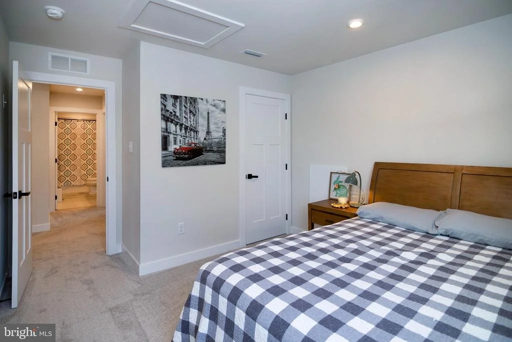 Photo of 17 SEQUOIA COURT
