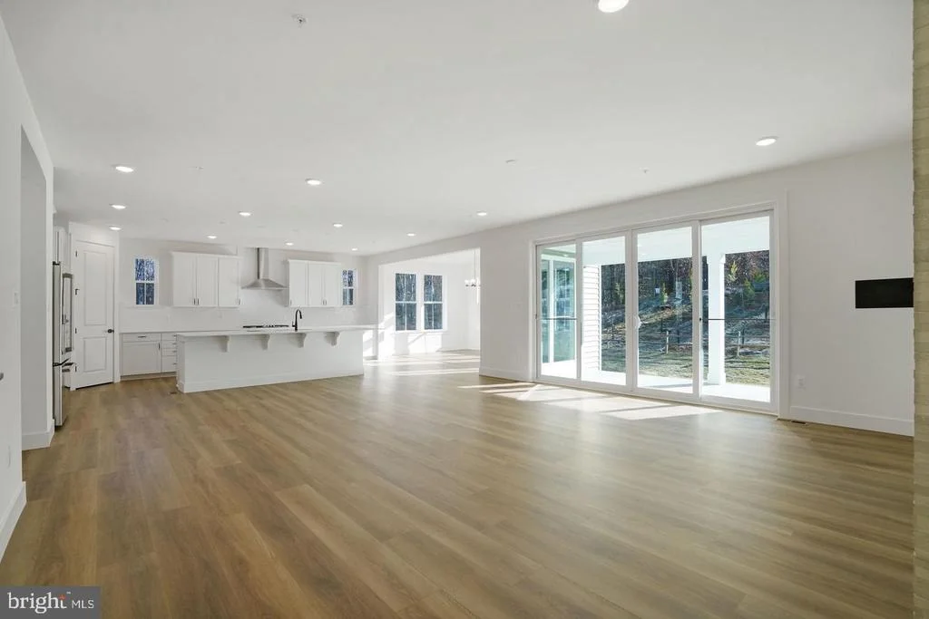 Photo of 2003 ARAM DRIVE