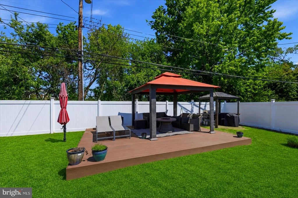 Photo of 401 STONYBROOK DRIVE