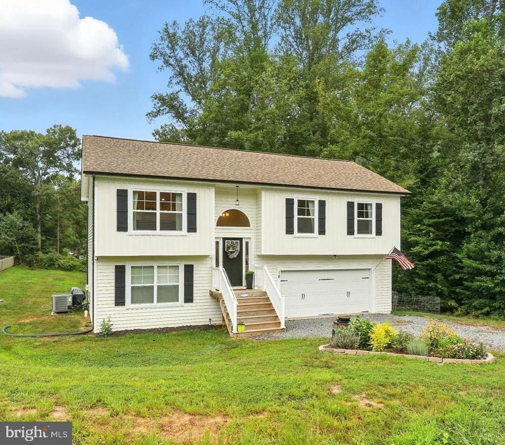 Photo of 16 CRESTVIEW DRIVE