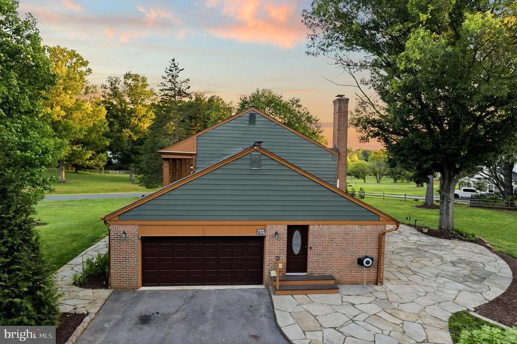 Photo of 8701 LOCHAVEN DRIVE