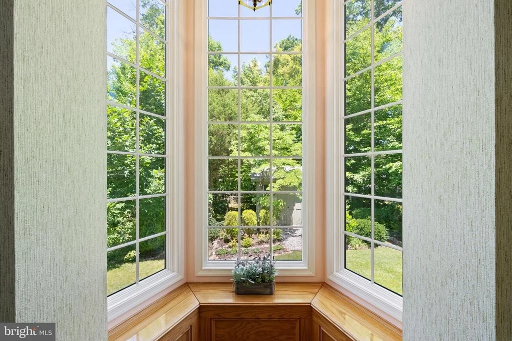 Photo of 6703 RED JACKET ROAD