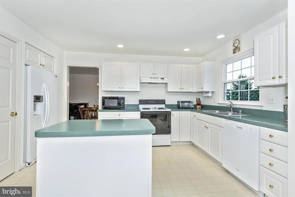 Photo of 4106 BENNINGTON PLACE W