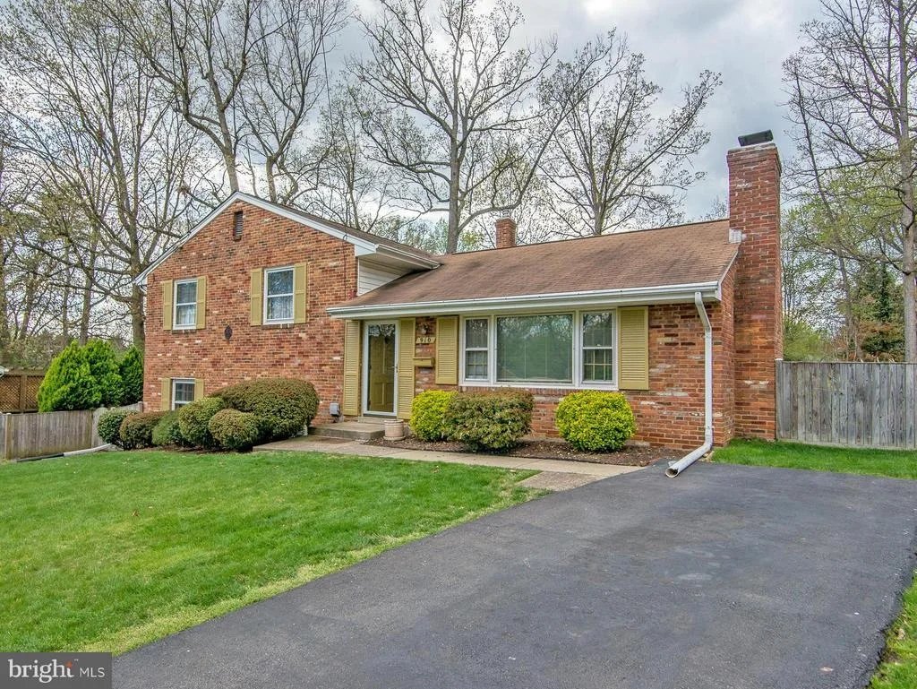 Photo of 910 JUNIPER PLACE
