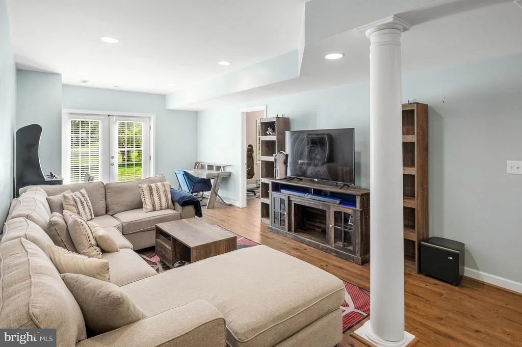 Photo of 6106 CHALLEDON CIRCLE