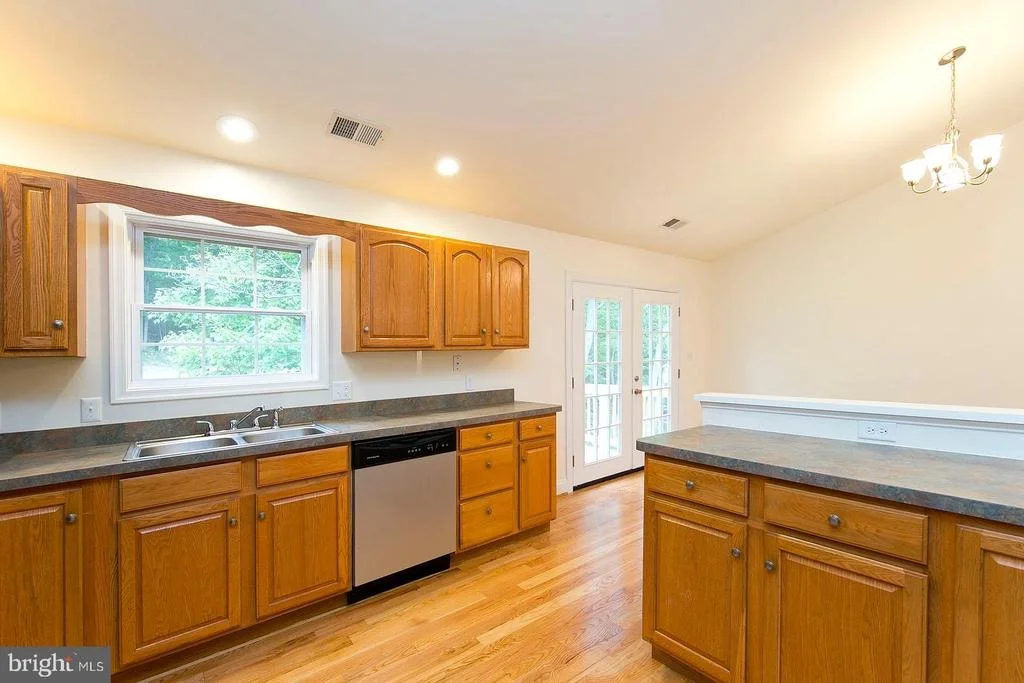 Photo of 401 BLUEBIRD TRL