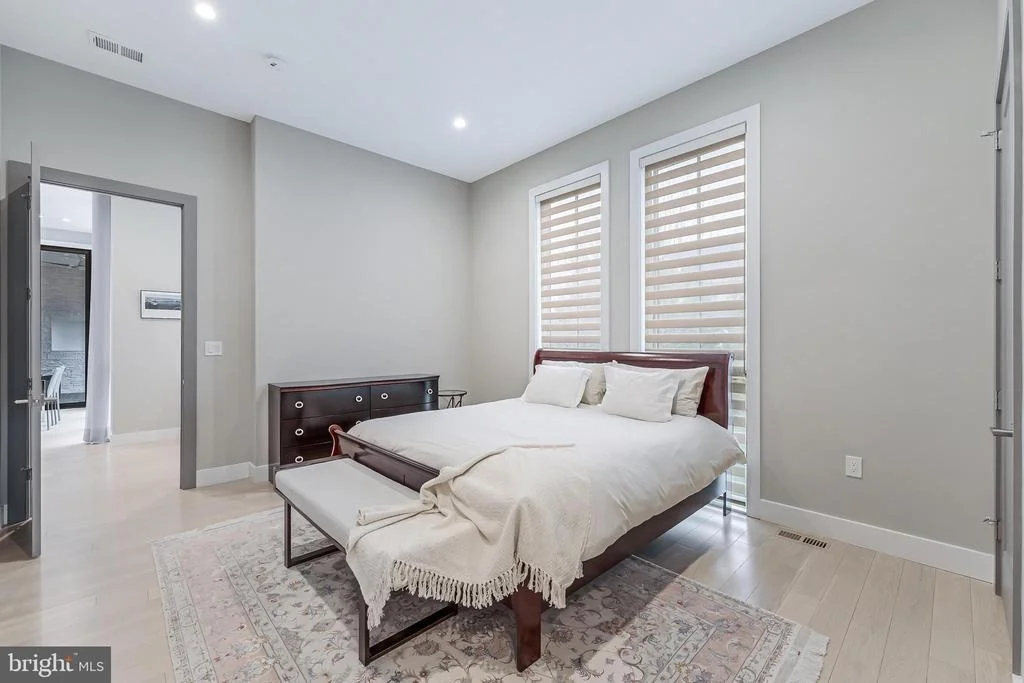 Photo of 908 WALKER ROAD