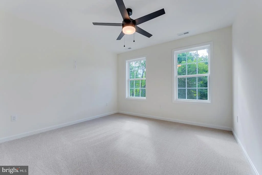 Photo of 165 ROSE BOWL ROAD