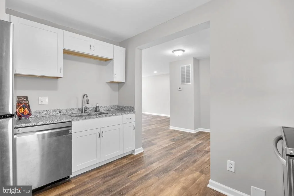 Photo of 500 GOLDLEAF AVENUE