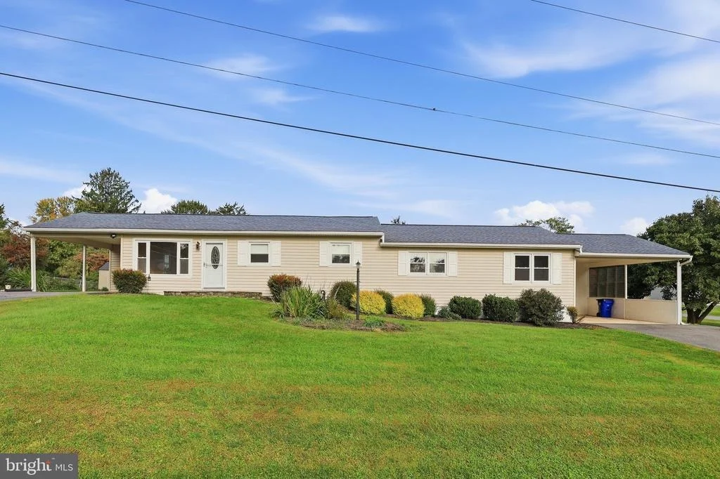 Photo of 11008 CARRIAGE LANE