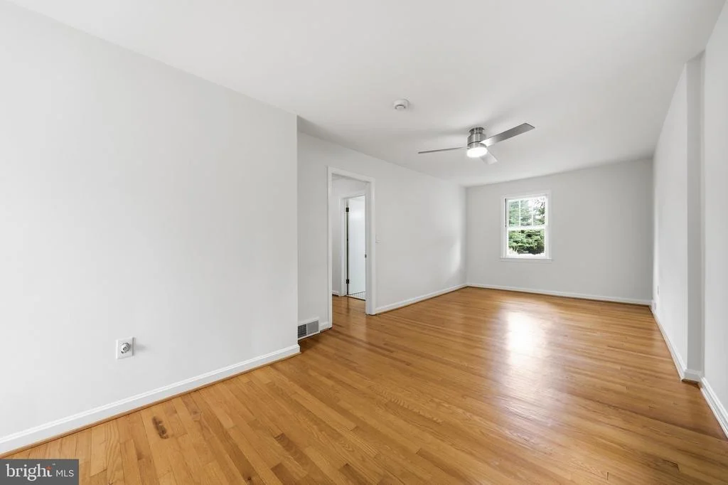 Photo of 412 CARROLL PARKWAY