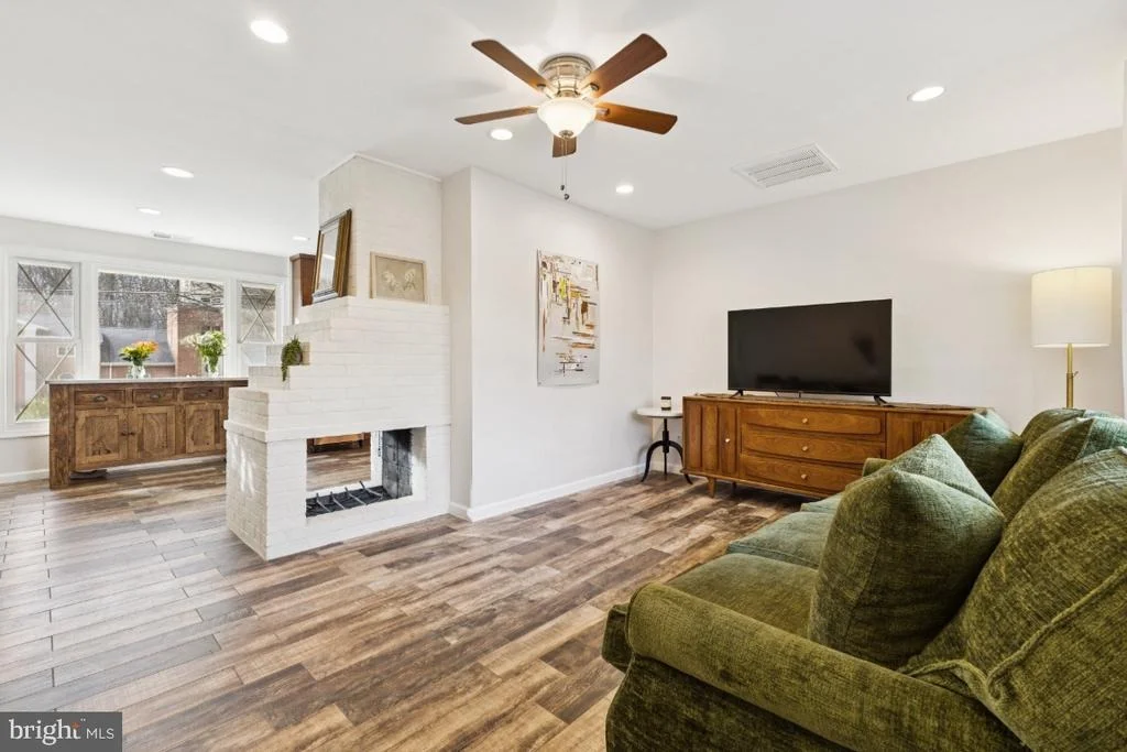Photo of 7433 BATH STREET
