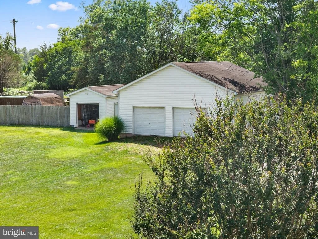 Photo of 14917 COMPTON ROAD