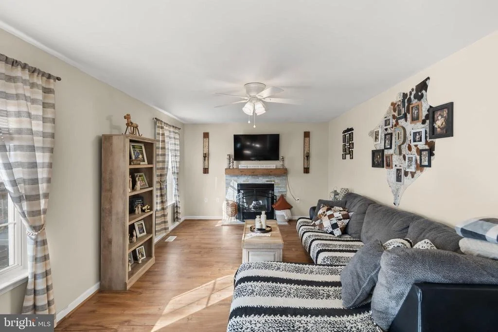 Photo of 1105 HENRY DRIVE
