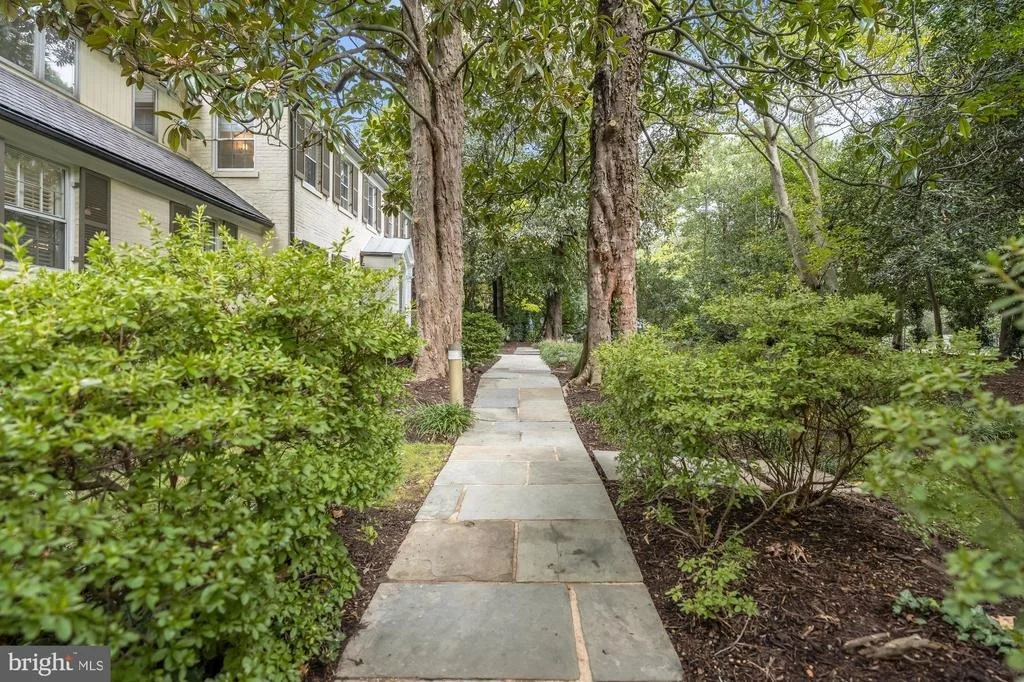 Photo of 2800 FOXHALL ROAD NW