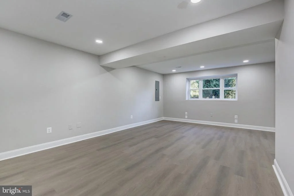 Photo of 2624 OAKLEY DRIVE