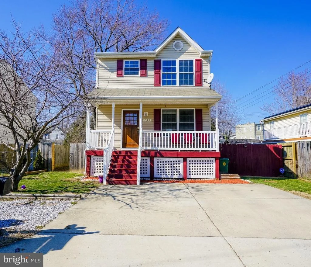 Photo of 218 TOWNSEND AVENUE