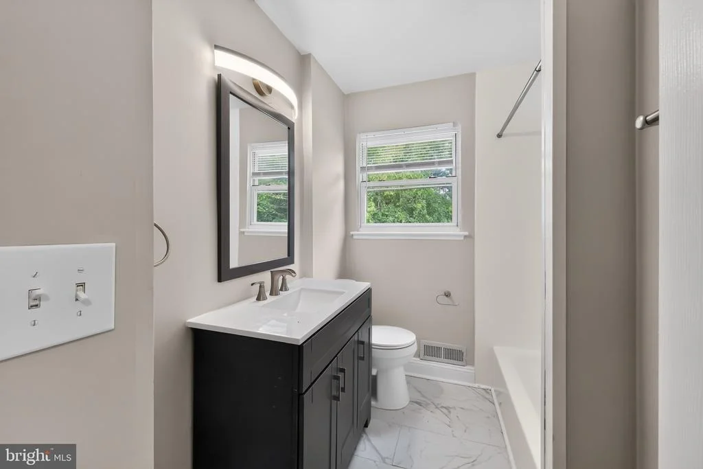 Photo of 714 S HARMONY ROAD